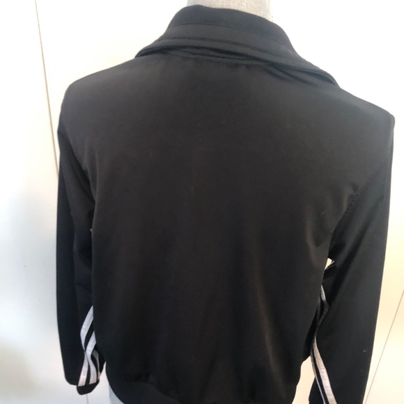 🕘 ADIDAS  BLACK JACKET SIDE POCKETS SIZE SMALL - Picture 5 of 6